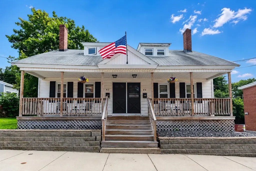 42-44 Grove St, Clinton, MA 01510 - #1