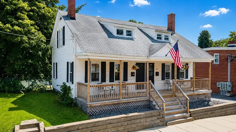 42-44 Grove St, Clinton, MA 01510 - #2