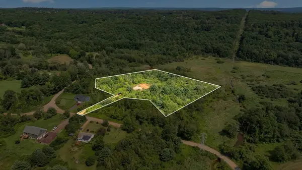 11 Old West Brookfield Rd, North Brookfield, MA 01535
