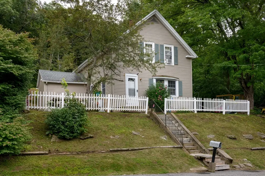 62 Grove St, Spencer, MA 01562 - #1