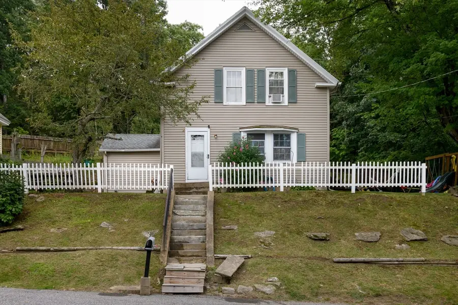62 Grove St, Spencer, MA 01562 - #2