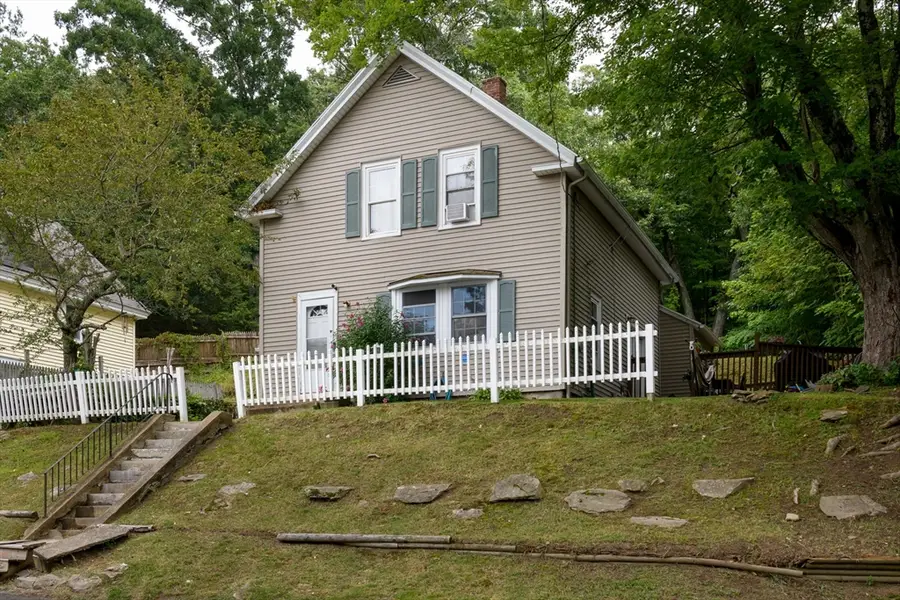 62 Grove St, Spencer, MA 01562 - #3