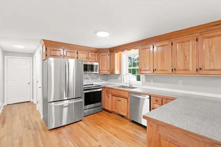 1725 Shirley Rd, Lancaster, MA 01523 - #3
