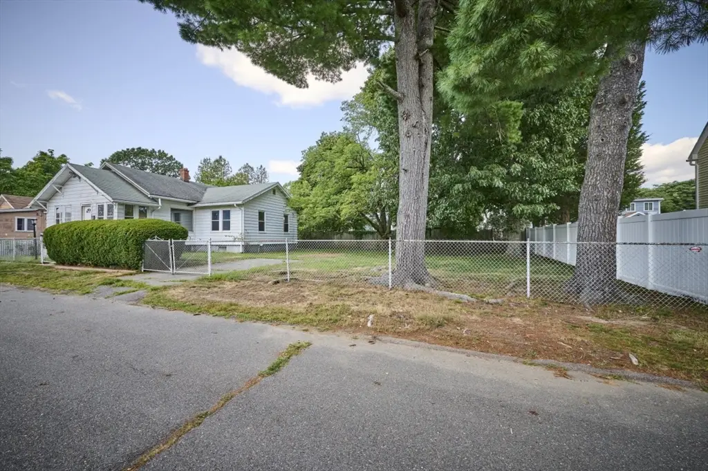 15 Moray St, Lynn, MA 01904 - #1