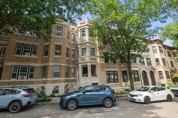 60 Marshal St #4, Brookline, MA 02446