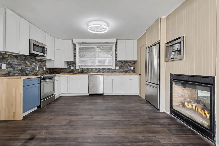 188 Oak St, Methuen, MA 01844 - #3