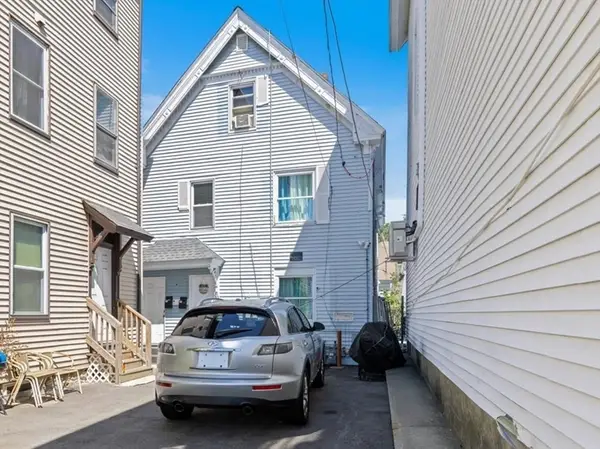 11-13 Center St, Methuen, MA 01844