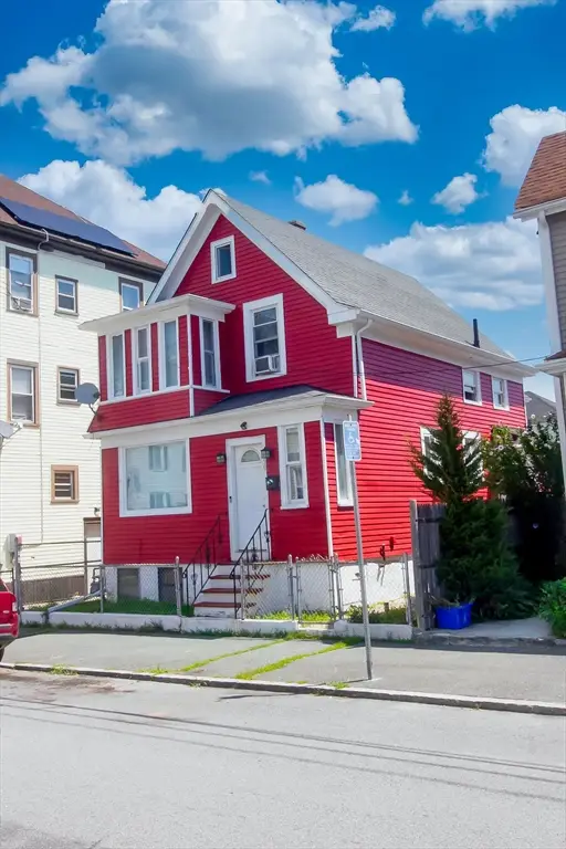90 Hemlock St, New Bedford, MA 02740