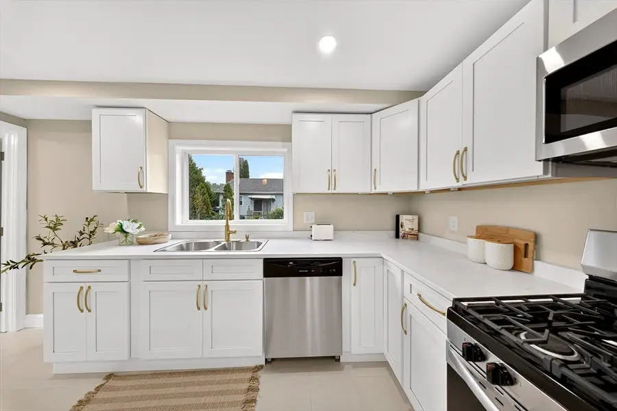 11 S Berryman St, Westport, MA 02790 - #2
