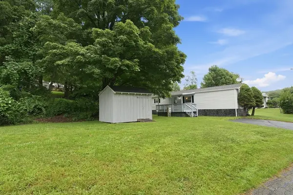 59 Willow Lane, Wales, MA 01081