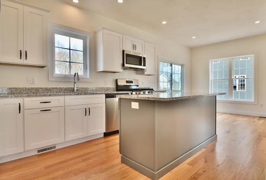 20B Crownshield #20B, Uxbridge, MA 01569 - #2