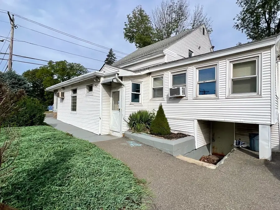 617 Main St, Leominster, MA 01453 - #3