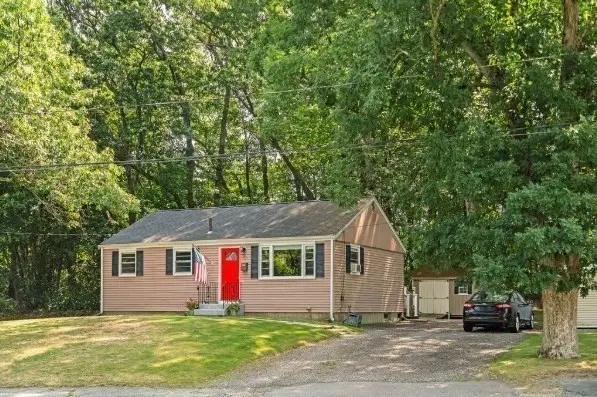 4 Edward Cody Ln, Weymouth, MA 02190 - #1