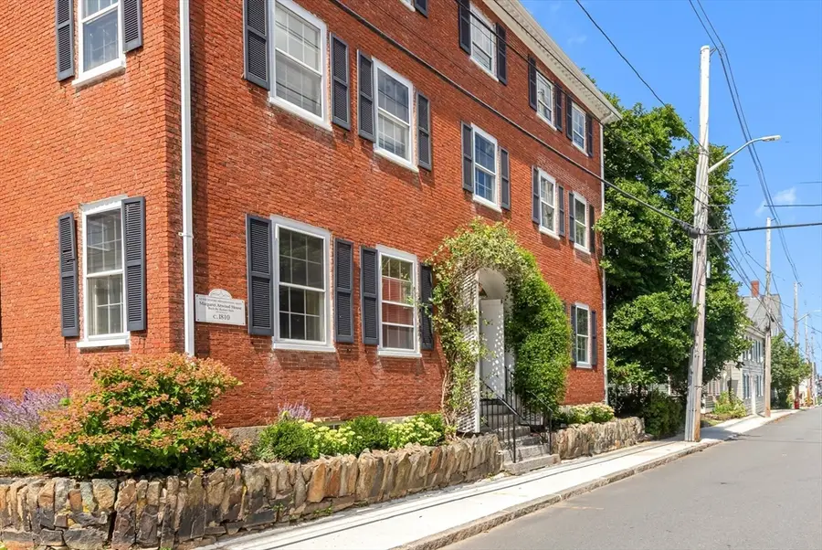 56 Lime St, Newburyport, MA 01950 - #3