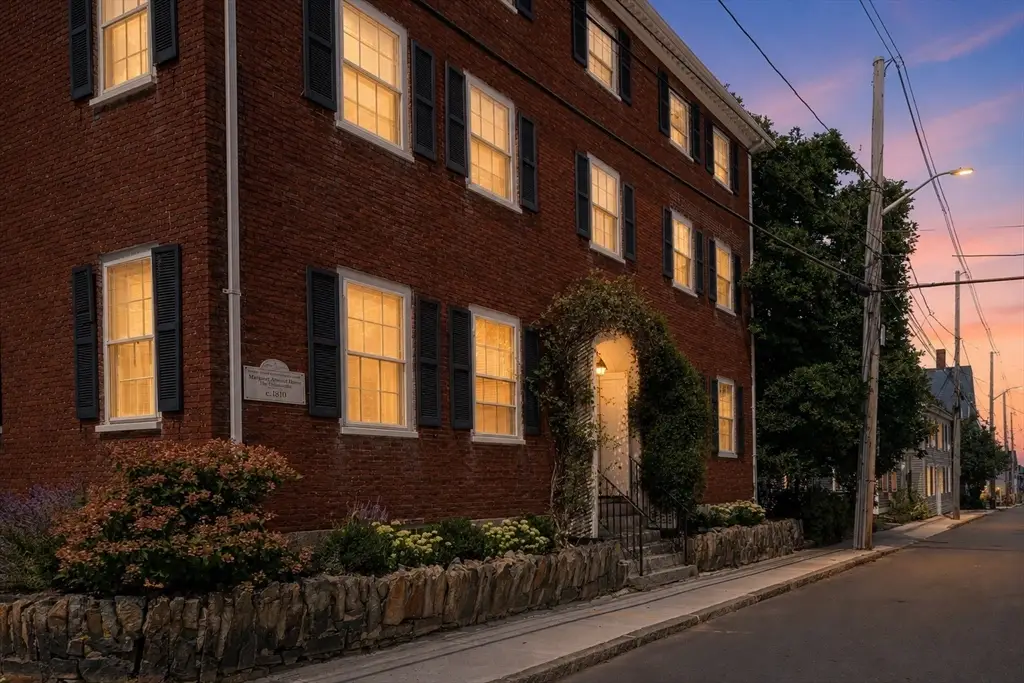 54-56 Lime St, Newburyport, MA 01950 - #1