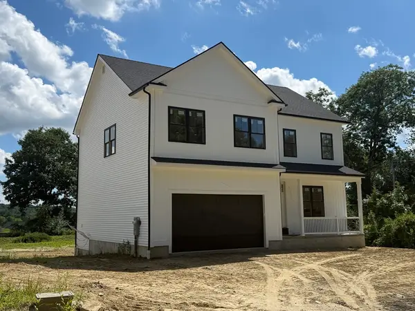 4 Hayat Circle, Shrewsbury, MA 01545