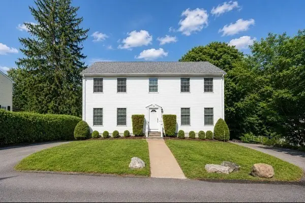 22 Winter St, Holbrook, MA 02343