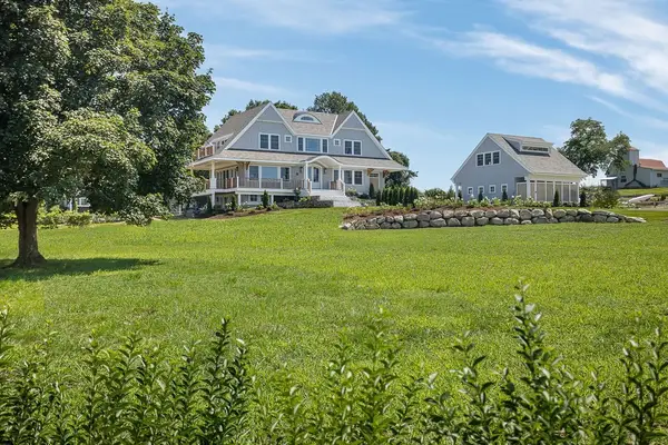 10 High Hill Road, Tiverton, RI 02878