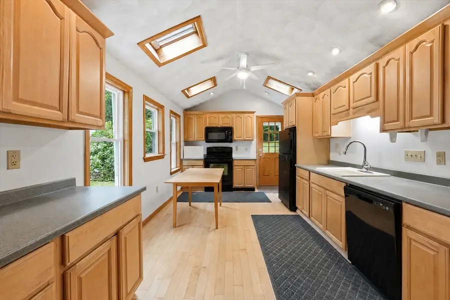 587 Main St, Boylston, MA 01505 - #3