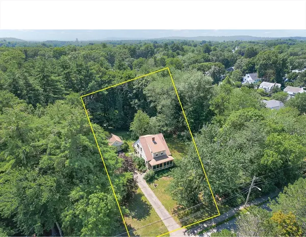 53 Elmwood Rd, Wellesley, MA 02481