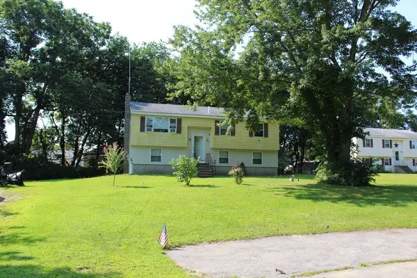 3 Howard George Ct, Salisbury, MA 01952