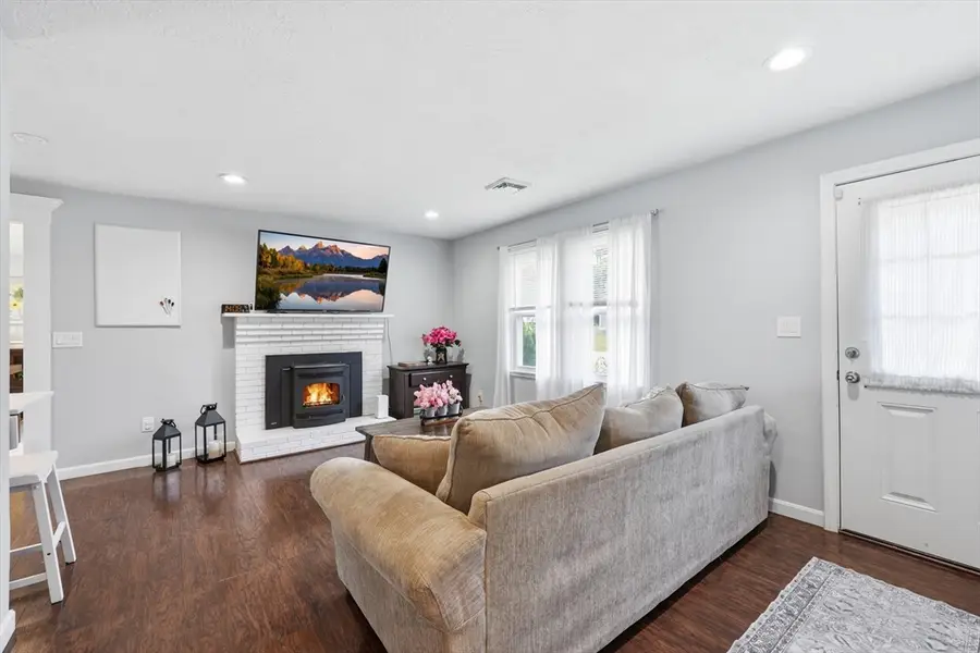39 Riley Rd, Northborough, MA 01532 - #3