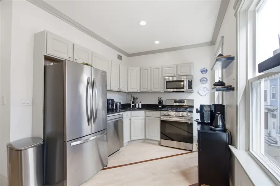 255 Gold St #2, Boston, MA 02127 - #3
