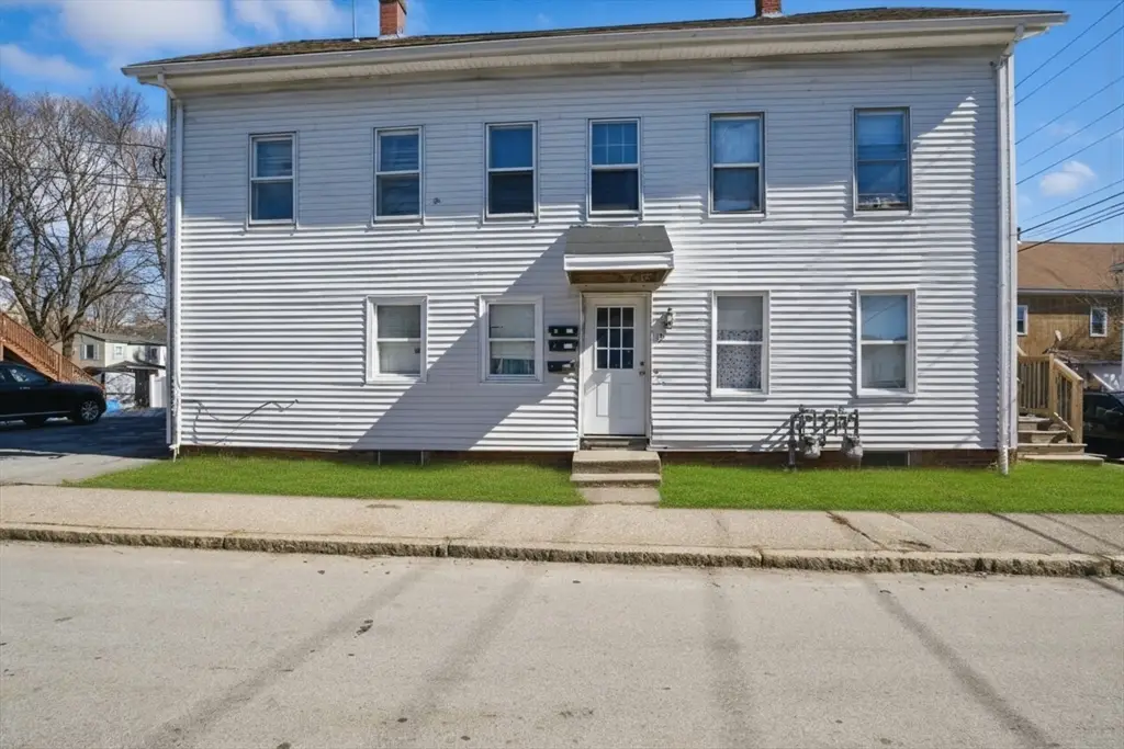 19 Myrtle Ave, Webster, MA 01570 - #1