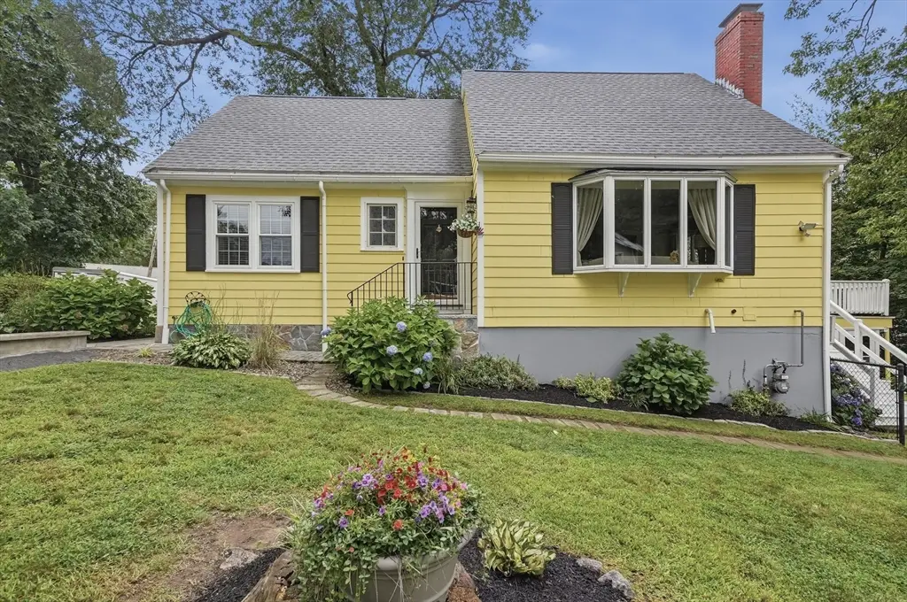 21 Oakwood Ave, Saugus, MA 01906 - #1