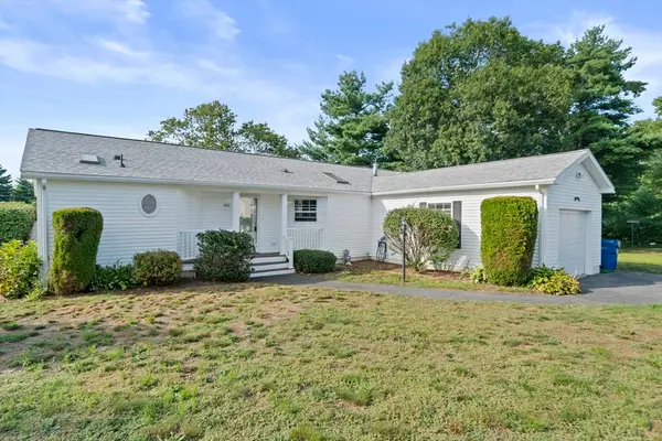 406 Simmons Rd, Middleboro, MA 02346