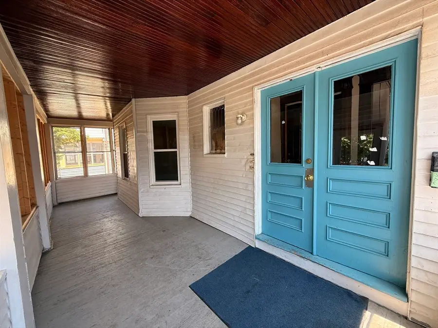 43 Wellington St, Springfield, MA 01109 - #3