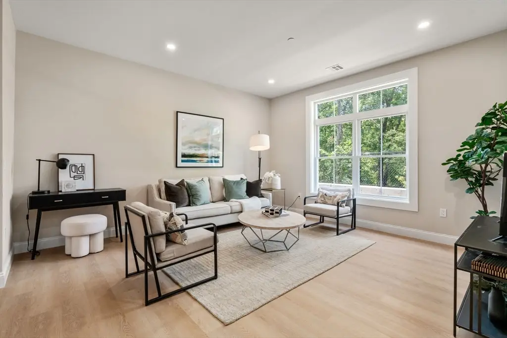 7 Cross St #201, Wilmington, MA 01887 - #1