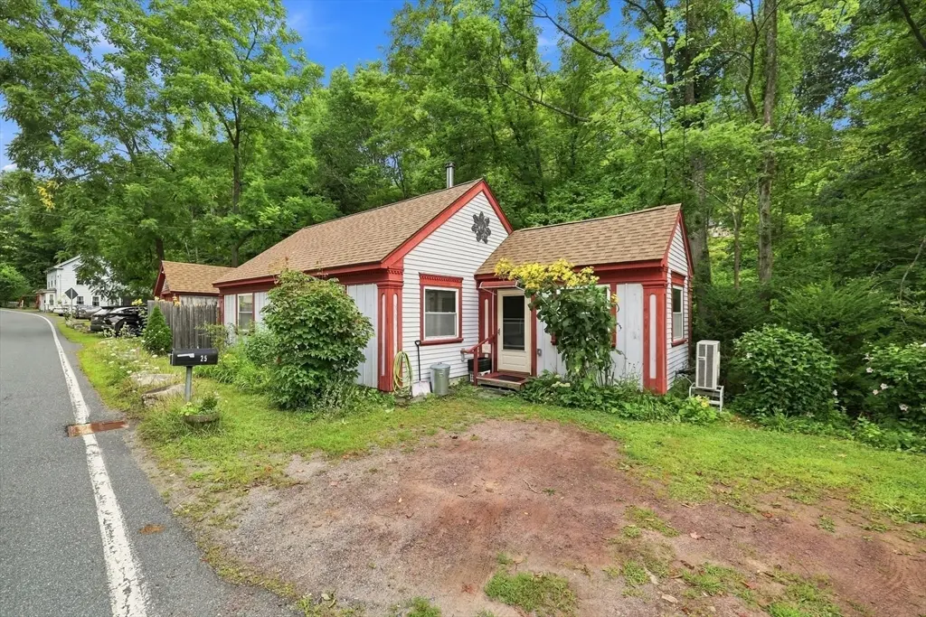 25 North St, Erving, MA 01344 - #1