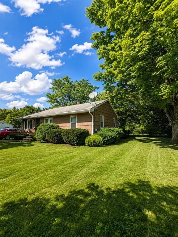 37 Mount View Drive, Clinton, MA 01510 - #3