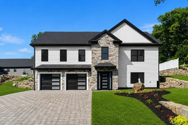 660 Hildreth St, Dracut, MA 01826