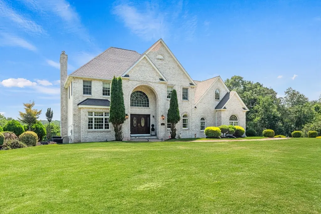 385 Scott Rd, Cumberland, RI 02864 - #1