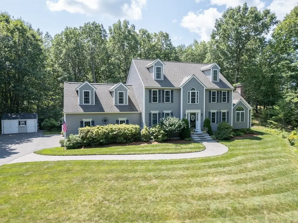 15 Hillside Dr, Townsend, MA 01469 - #1
