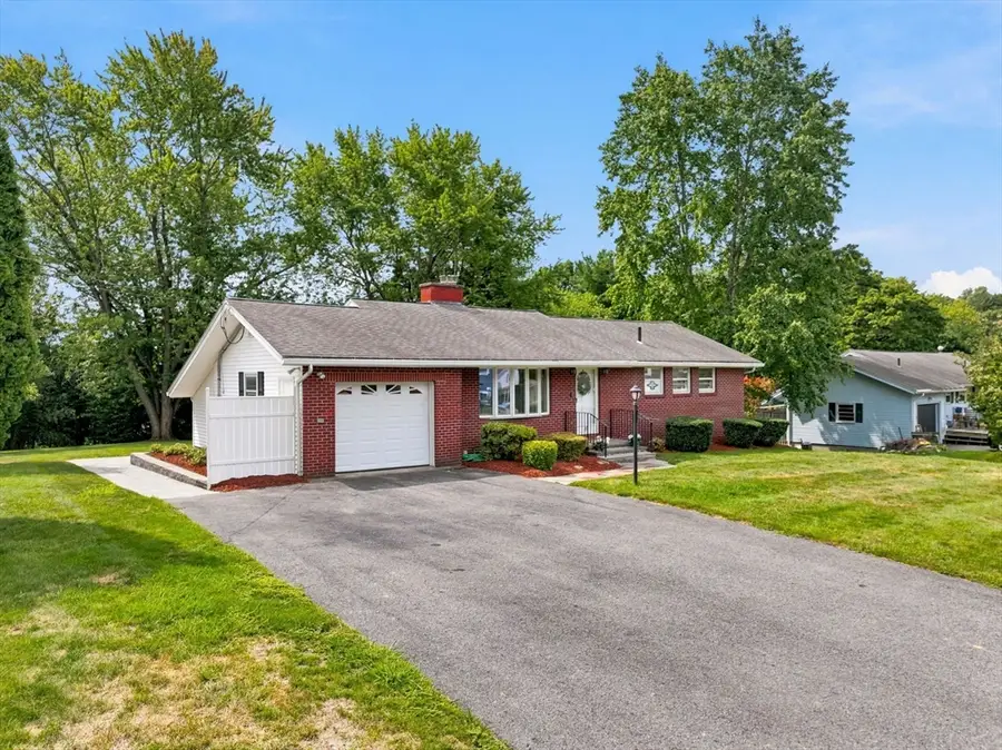 19 Champlain Dr, Hudson, MA 01749 - #2