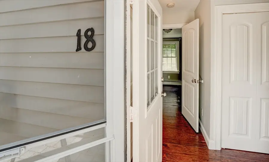 18 Woodland Dr, Lunenburg, MA 01462 - #3