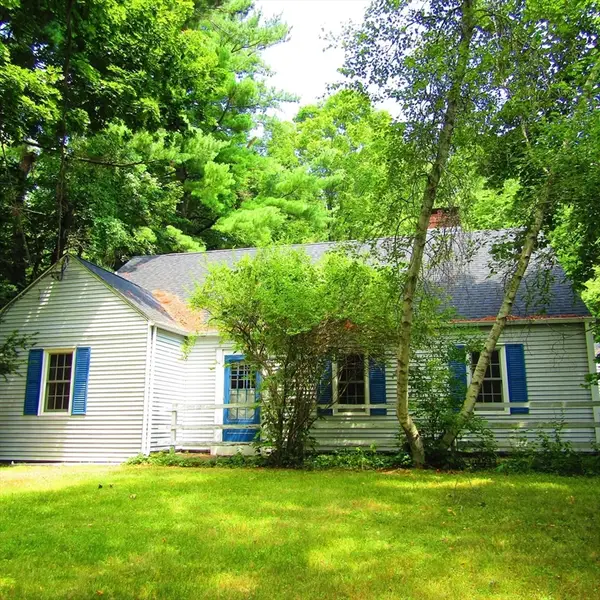 144 West Street, Amherst, MA 01002