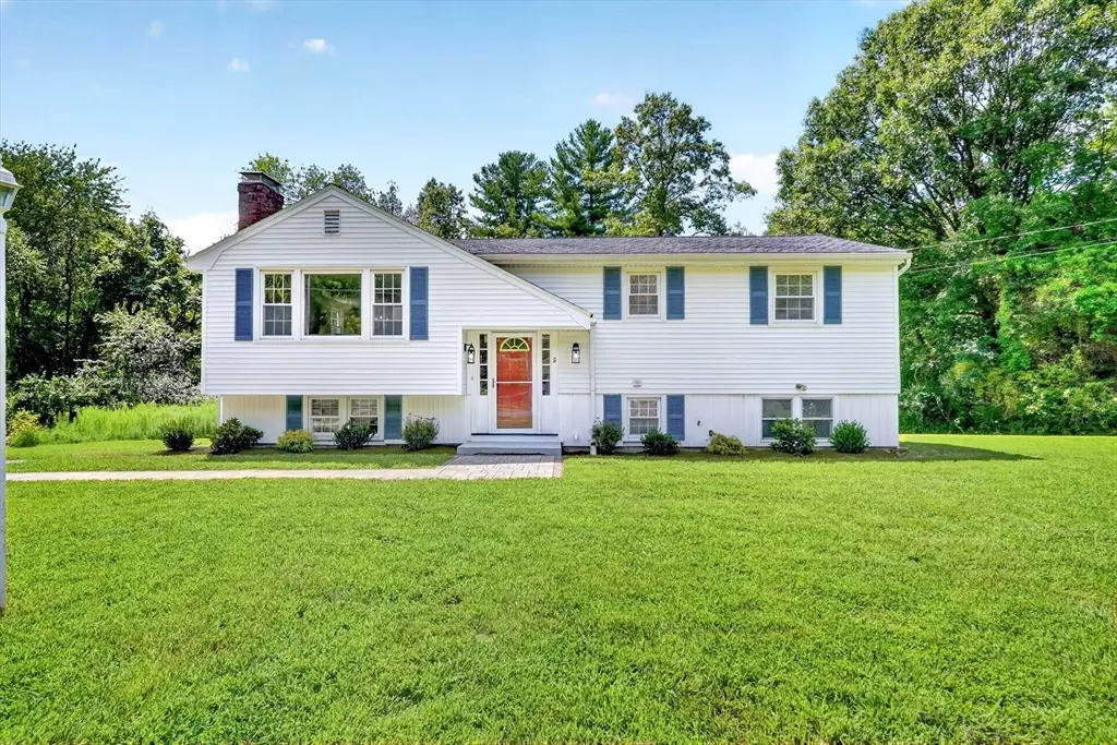 11 Appletree Lane, Bedford, MA 01730 - #1