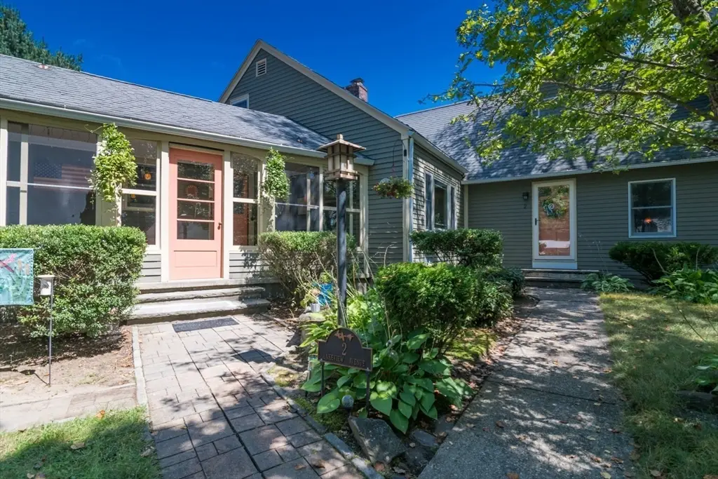2 Lakeview Ave, Granby, MA 01033 - #1