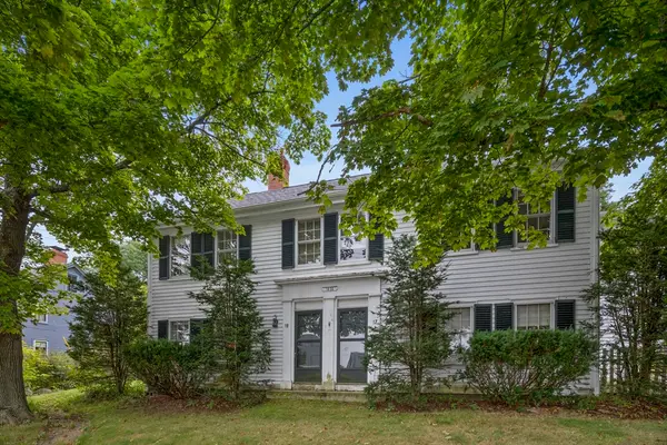 19 Eastern Ave, Essex, MA 01929