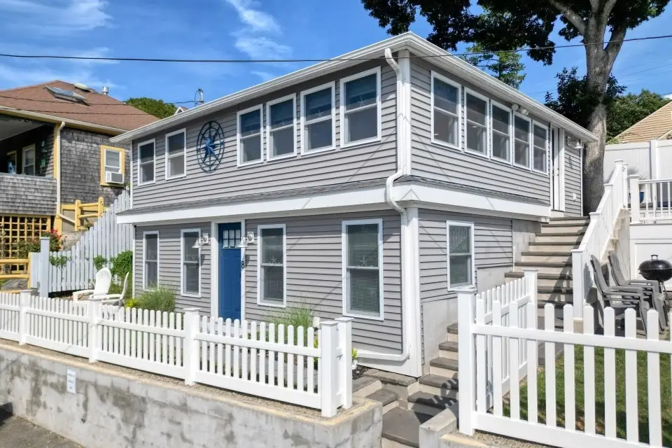 8 Green St, Wareham, MA 02558 - #1