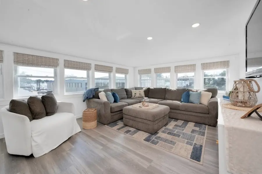 8 Green St, Wareham, MA 02558 - #2