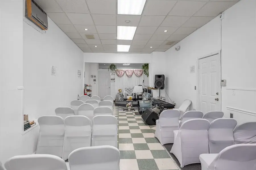 694 Merrimack Street, Lowell, MA 01854 - #3