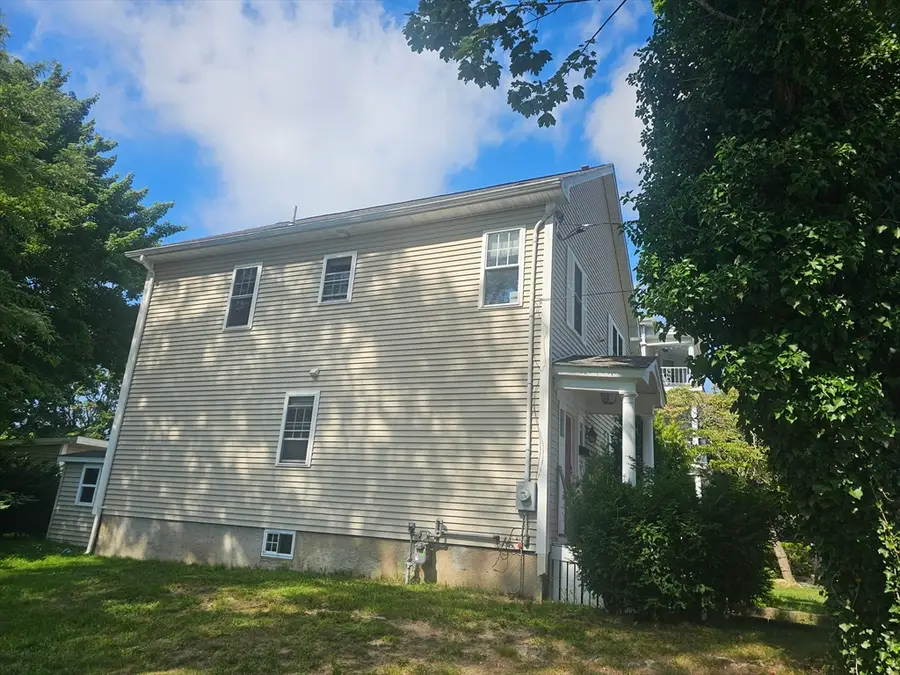 39 Bond Street, Fall River, MA 02720 - #2