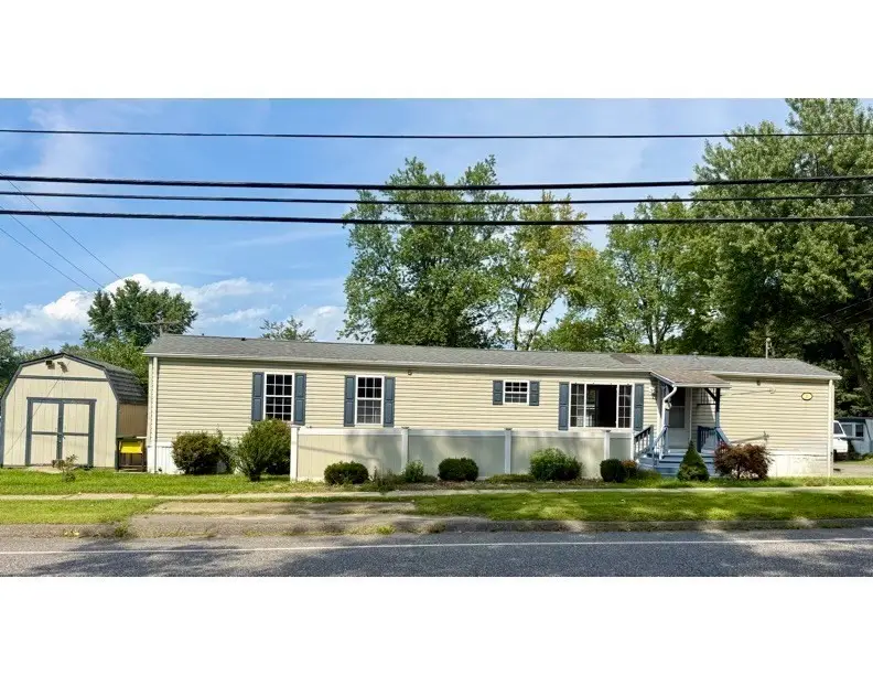 11 Quaboag Valley, Palmer, MA 01069 - #1