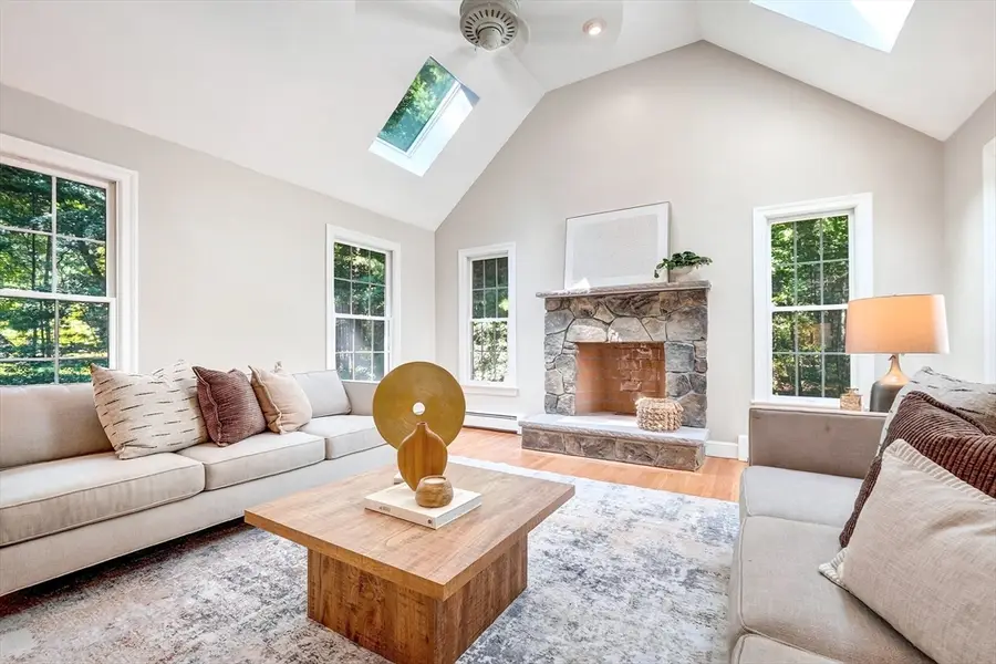 26 Sweeney Ridge Rd, Bedford, MA 01730 - #3