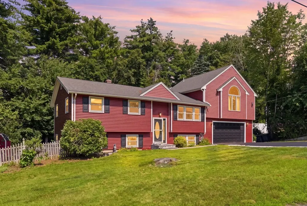 14 Briscoe Rd, Groveland, MA 01834 - #1